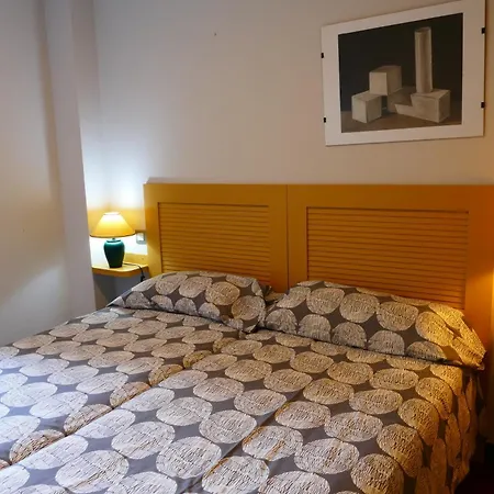 En Comillas_rovacias * Comillas